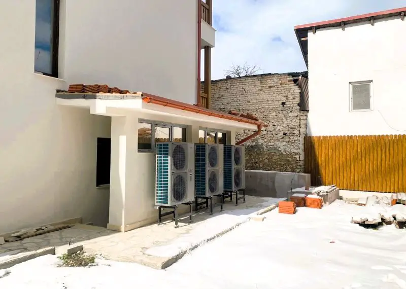 Pompa de caldura hibrida