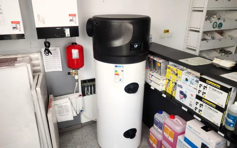 avantaje boiler cu pompa de caldura pentru apa calda